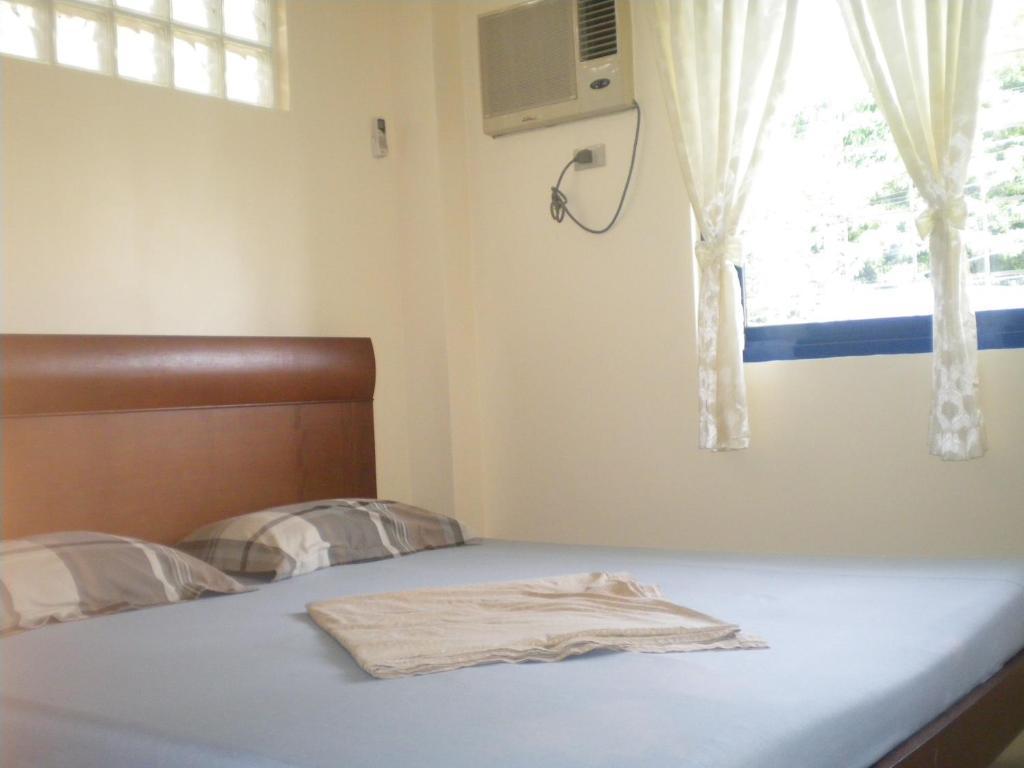 Dumaguete Springs Apartment Dumaguete City Room photo