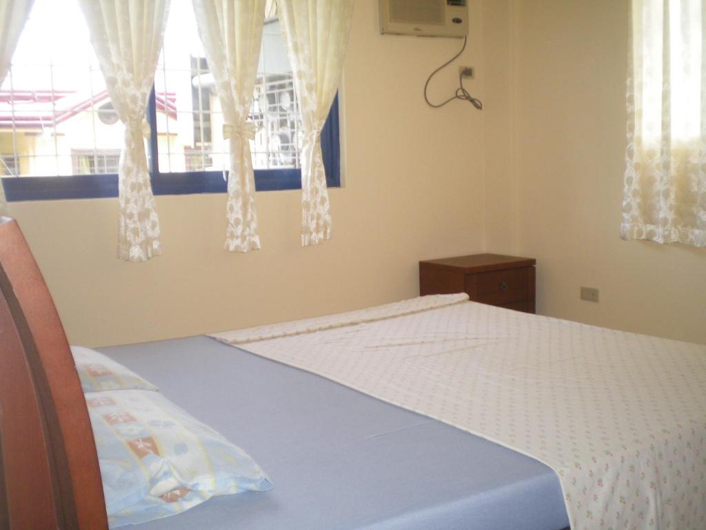 Dumaguete Springs Apartment Dumaguete City Room photo